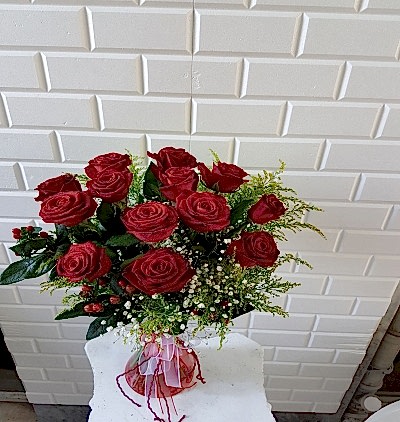  Türkiye Çiçek Vazo İçinde 11 Kırmızı Gül